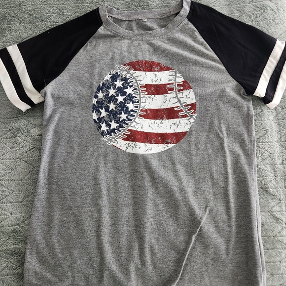 Tops - NWOT Gray and Black Softball Graphic Tee